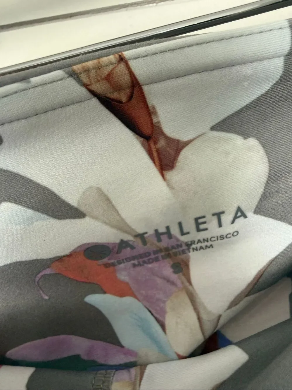 Athleta Women’s Small Grey Floral Chaturanga Crop Leggings Ankle